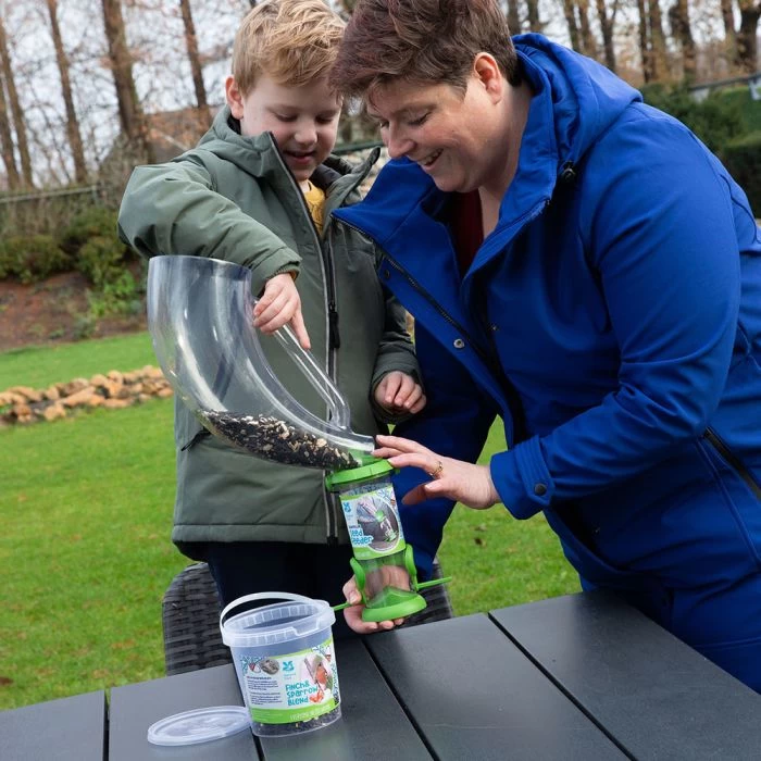 National Trust Kids EasyFlip Seed Feeder - Image 2