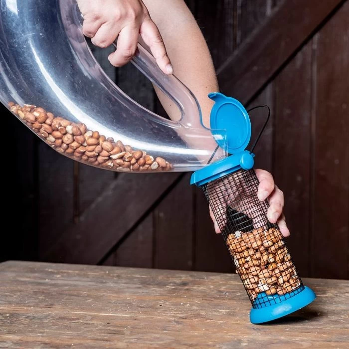 National Trust Kids EasyFlip Peanut Feeder 5 National Trust Kids EasyFlip Peanut Feeder - Image 3