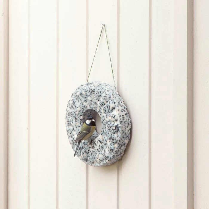 Suet Christmas Wreath Ring 1.2kg 5 Suet Christmas Wreath Ring 1.2kg - Image 3